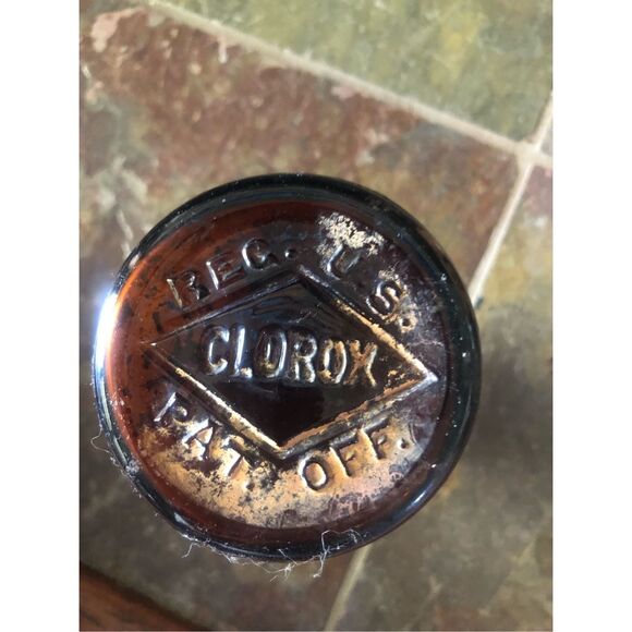 Vintage 1930s–1940s Amber Glass Clorox Pint Bottle with Embossed Diamond Logo - Picture 8 of 12